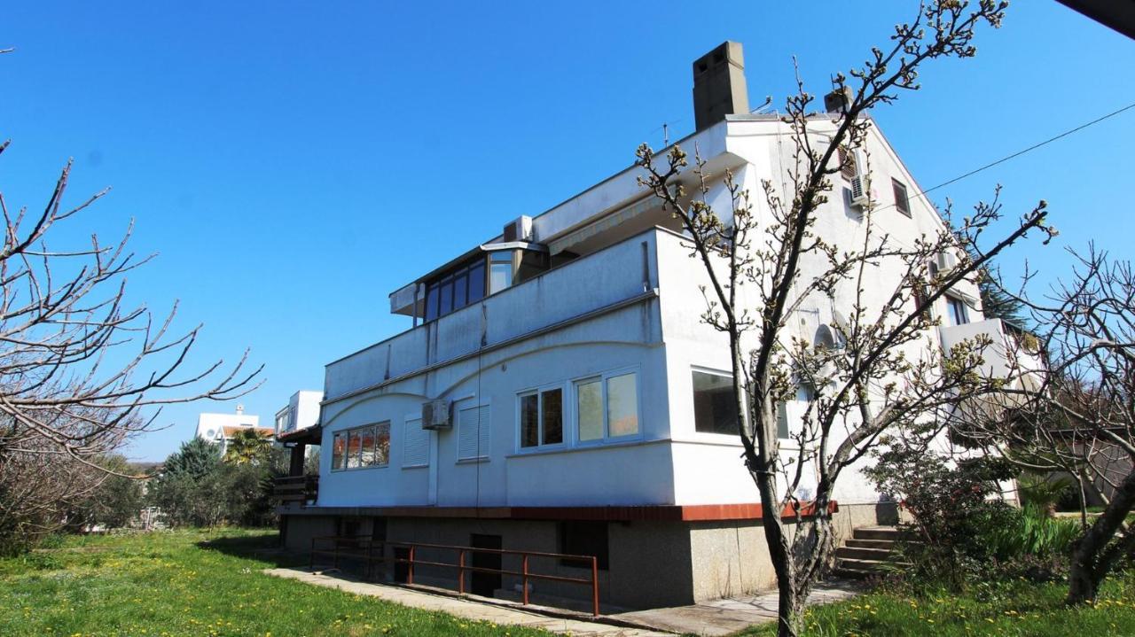 Apartments Tomislav Malinska Bagian luar foto