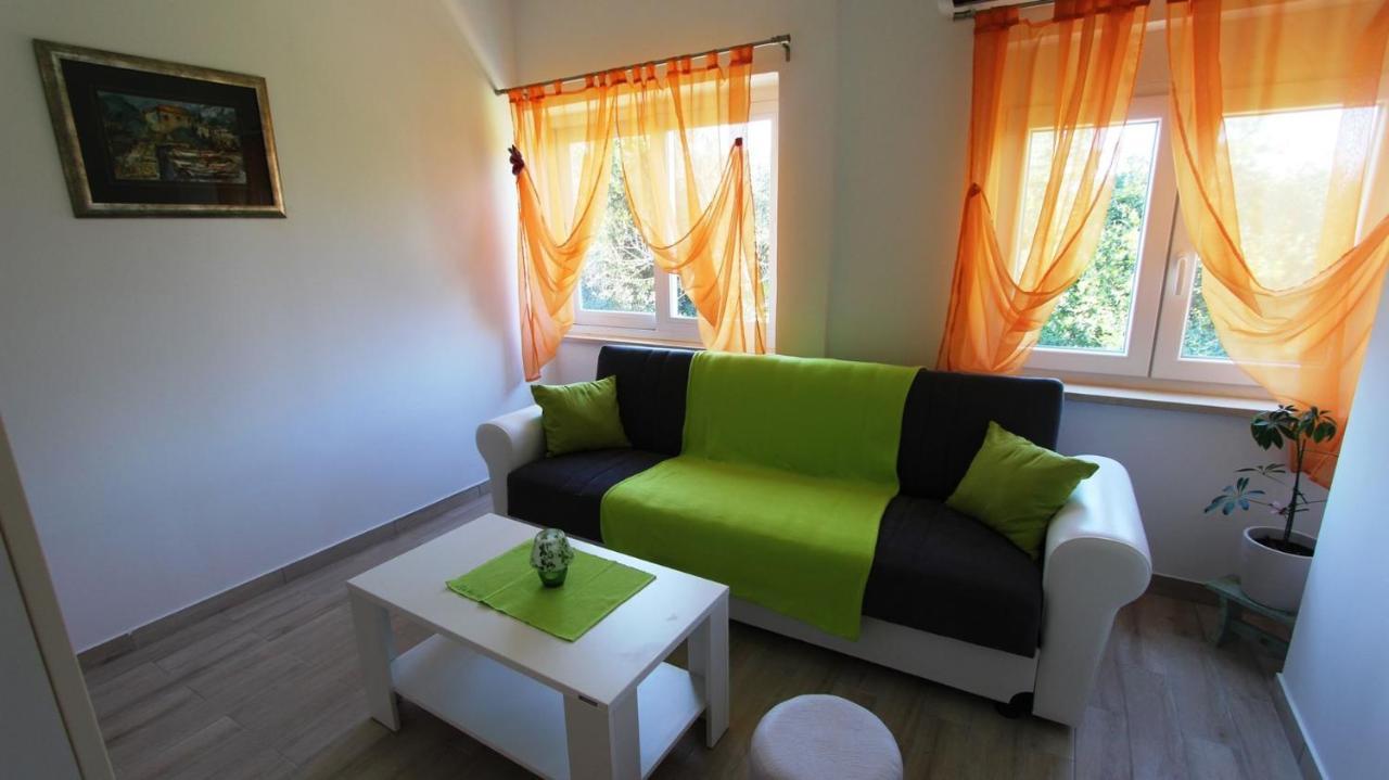Apartments Tomislav Malinska Bagian luar foto