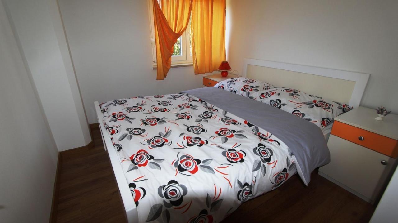Apartments Tomislav Malinska Bagian luar foto