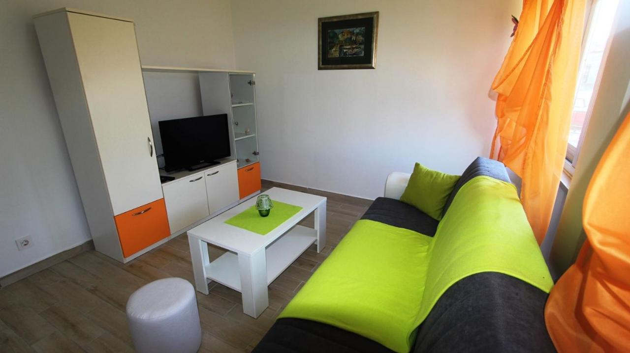 Apartments Tomislav Malinska Bagian luar foto